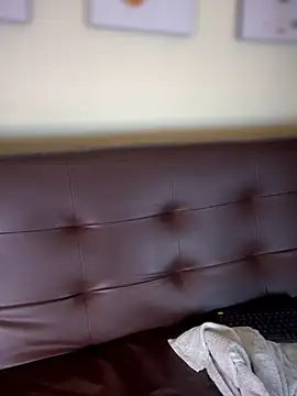 LeylaKnox webcam