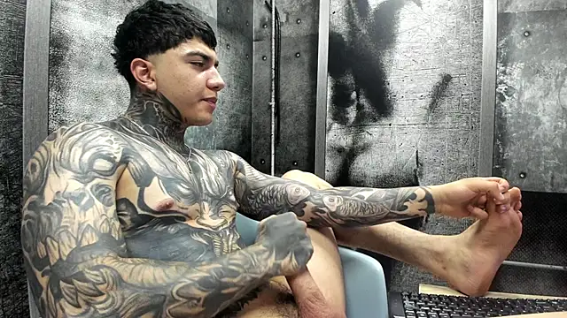 Gury_tattoo webcam