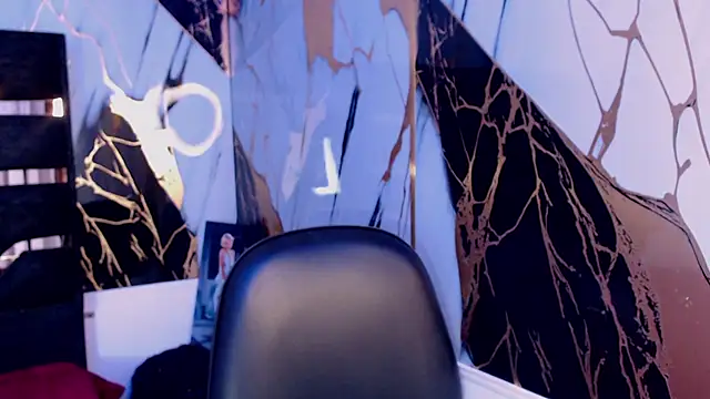 sweetbloomcs live cam on StripChat