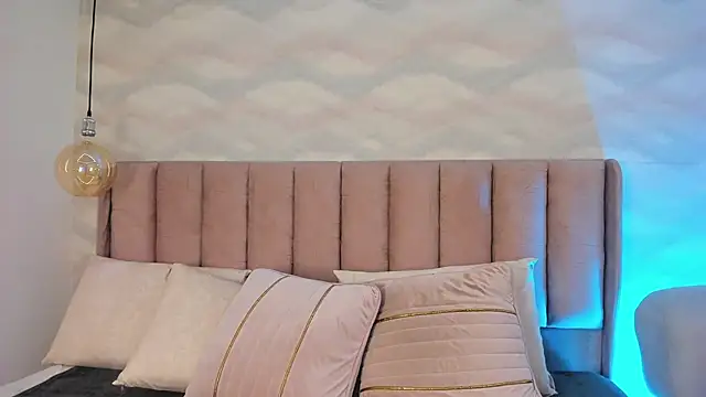 valkiria_vixen live cam on StripChat