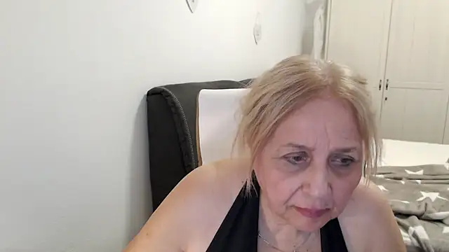 SusiLifeXXX webcam