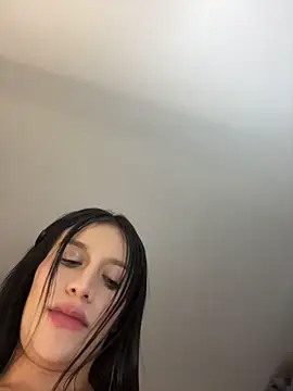 emmily_19 (F young) - NAKED AND BIGG SQUIRTT