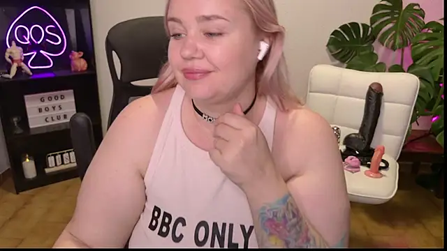 MargotGrey webcam