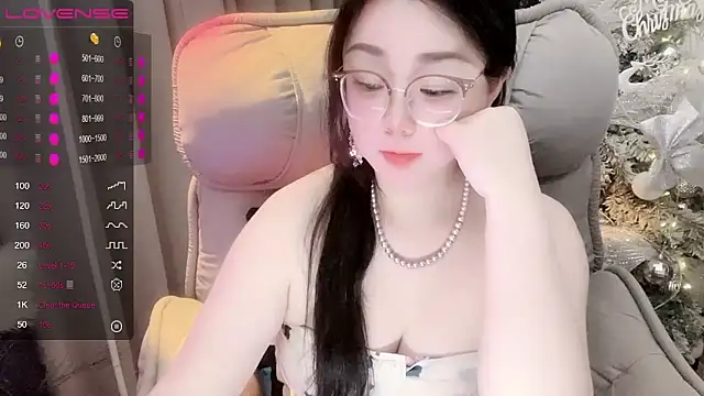 Monica-666888- webcam