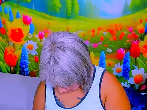 indianroxy webcam