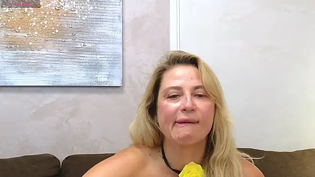 Watch Lady_Murenza live on EroticFlix - High definition streams
