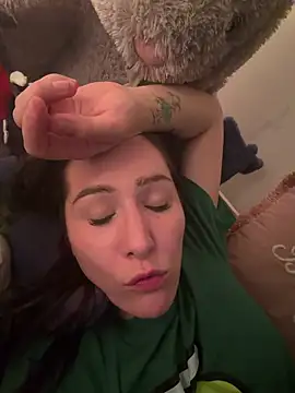 KynekoBtbf live cam on StripChat