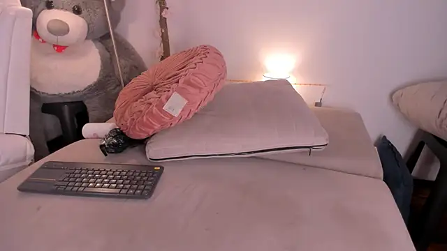 kitty_miaa (F young) - drop boobs + blow job pov