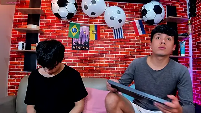 Hoot_boyss_ webcam