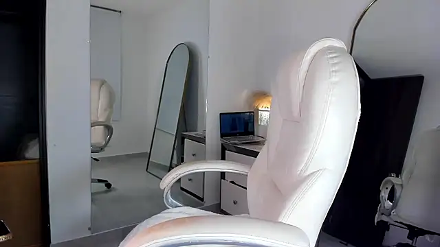 alexa_tobar webcam