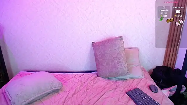 Elizabeth_Evans1 webcam
