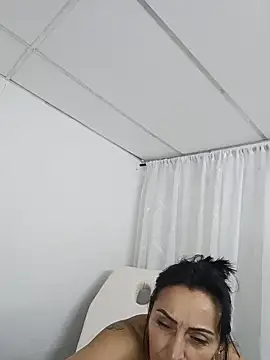 zullyxhot webcam