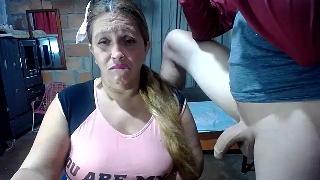 MOTHER_AND_SON09 webcam