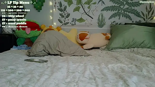 LilyMayBae live cam on StripChat