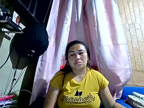 Lonely_Heart webcam