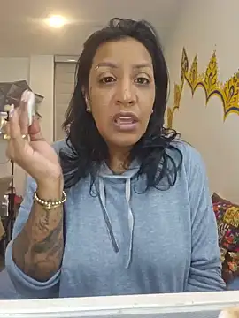 LadyNahir webcam