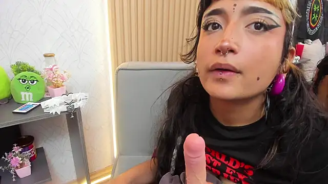 MeowMota_ webcam