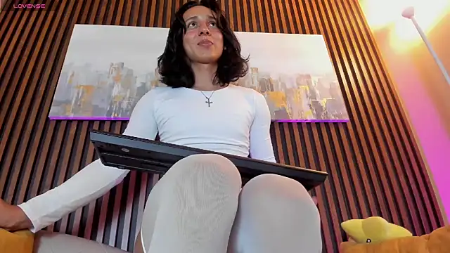 Elisasue webcam