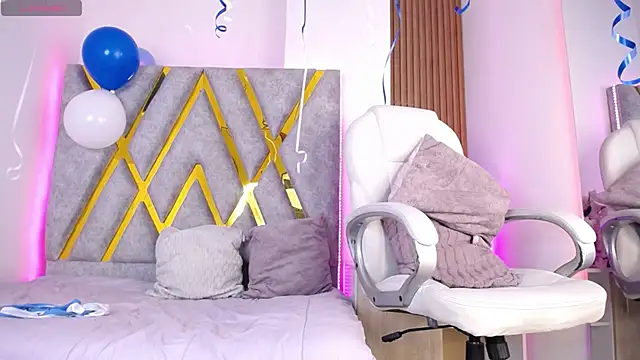 Lizza_Jones webcam