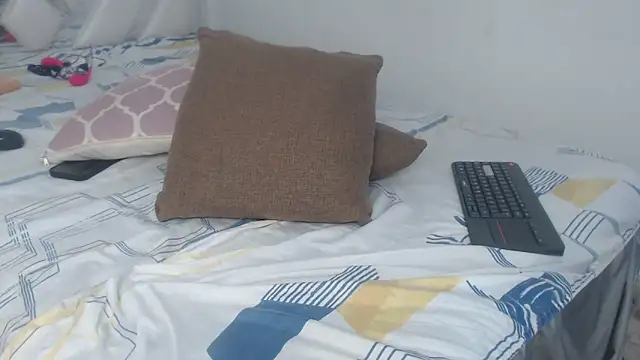 AlannaHarper webcam
