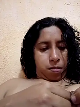 hotaniani live cam on StripChat