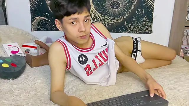 Bldavioro45 - Male webcam sex chat