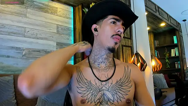 Donovan_Desmond webcam
