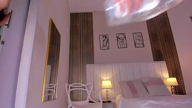 Watch hannah__stp live on EroticFlix - High definition streams