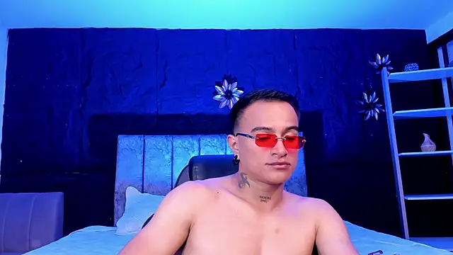 LiamDeep webcam