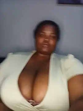 ChubbyLucia webcam