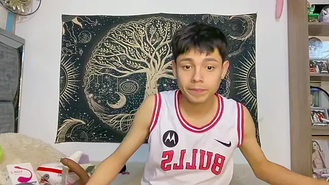 Bldavioro45 - Male webcam sex chat