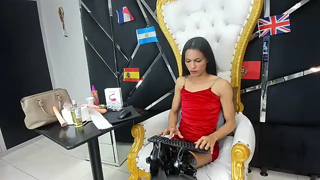 Aisha_hotts777 webcam