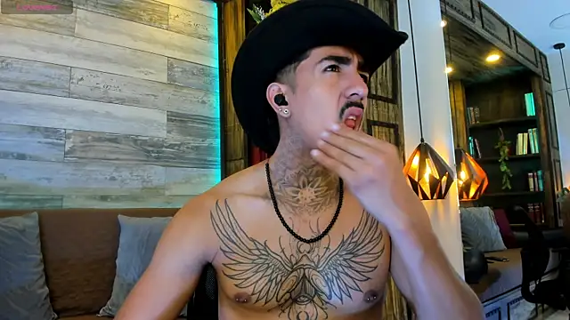 Donovan_Desmond webcam
