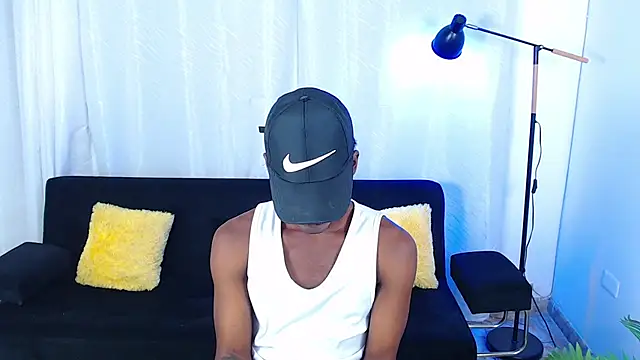 alexaandro18 webcam