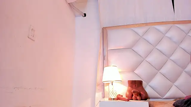 Watch brittany069 live on EroticFlix - High definition streams