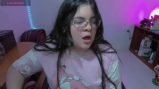 Watch Aria_Fullbuster live on EroticFlix - High definition streams