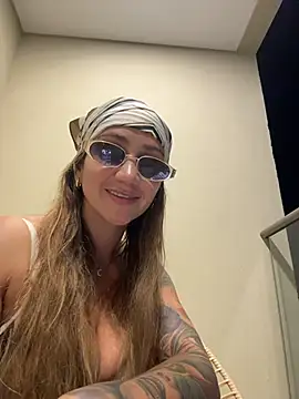 nina_velvet01's live room