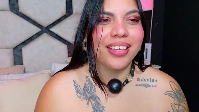 Watch AuroraRosee live on EroticFlix - High definition streams