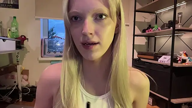 ShoshanaNogueras live cam on StripChat