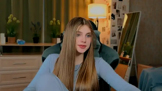 Watch yourbeautyarya live on EroticFlix - High definition streams