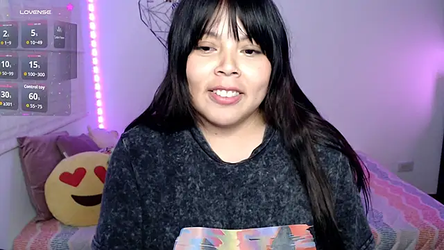 EllieMoonX webcam
