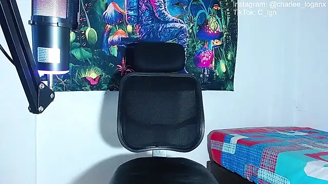 Techno_420_ webcam