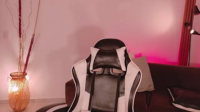 ChloeMoreti webcam