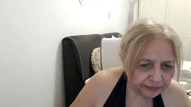 SusiLifeXXX webcam