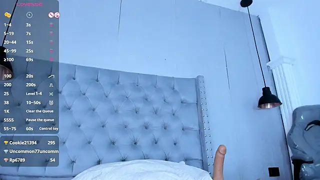 monika-ruiz's live room