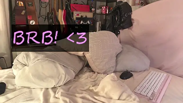sara_ftw21 (T milf) - ass spanks x 5