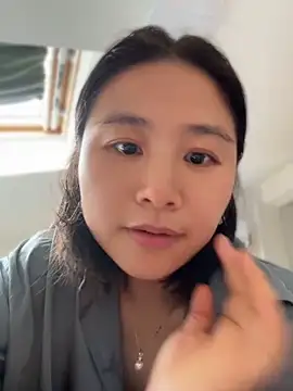 iridessa- (F milf) - 全裸