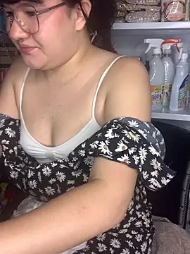 SOFTBERRY_ live cam on StripChat