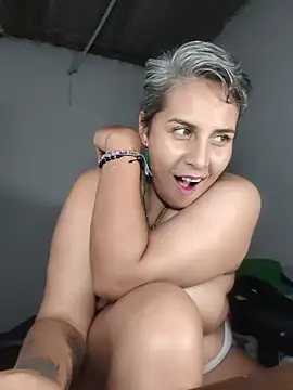 Yessi_rousse webcam