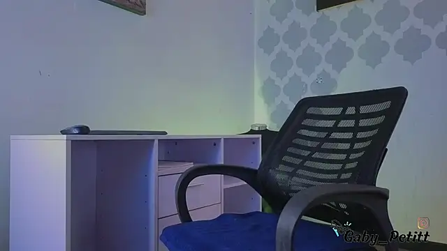 GabyPetit webcam